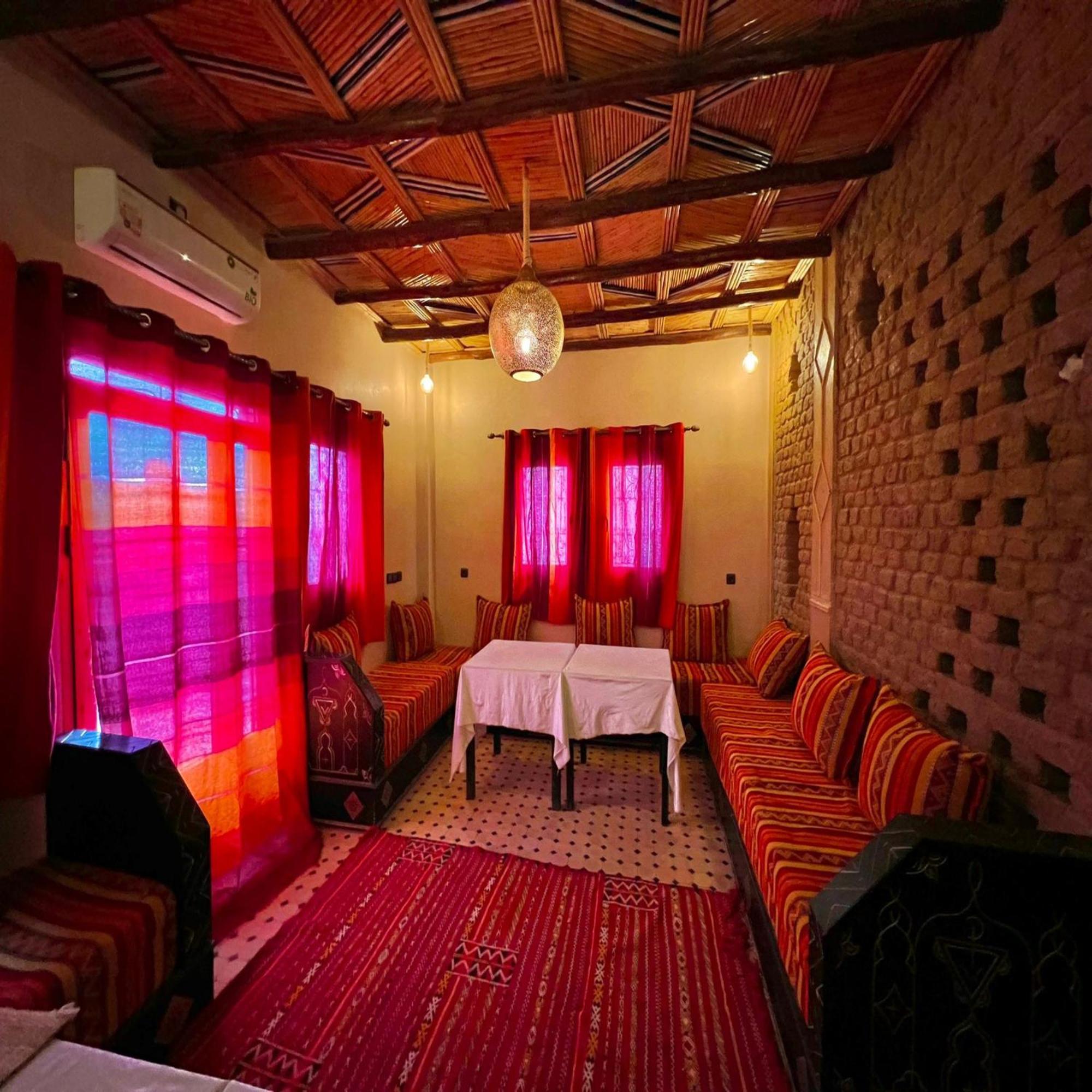 Riad Hassi Labied 梅尔祖卡 外观 照片